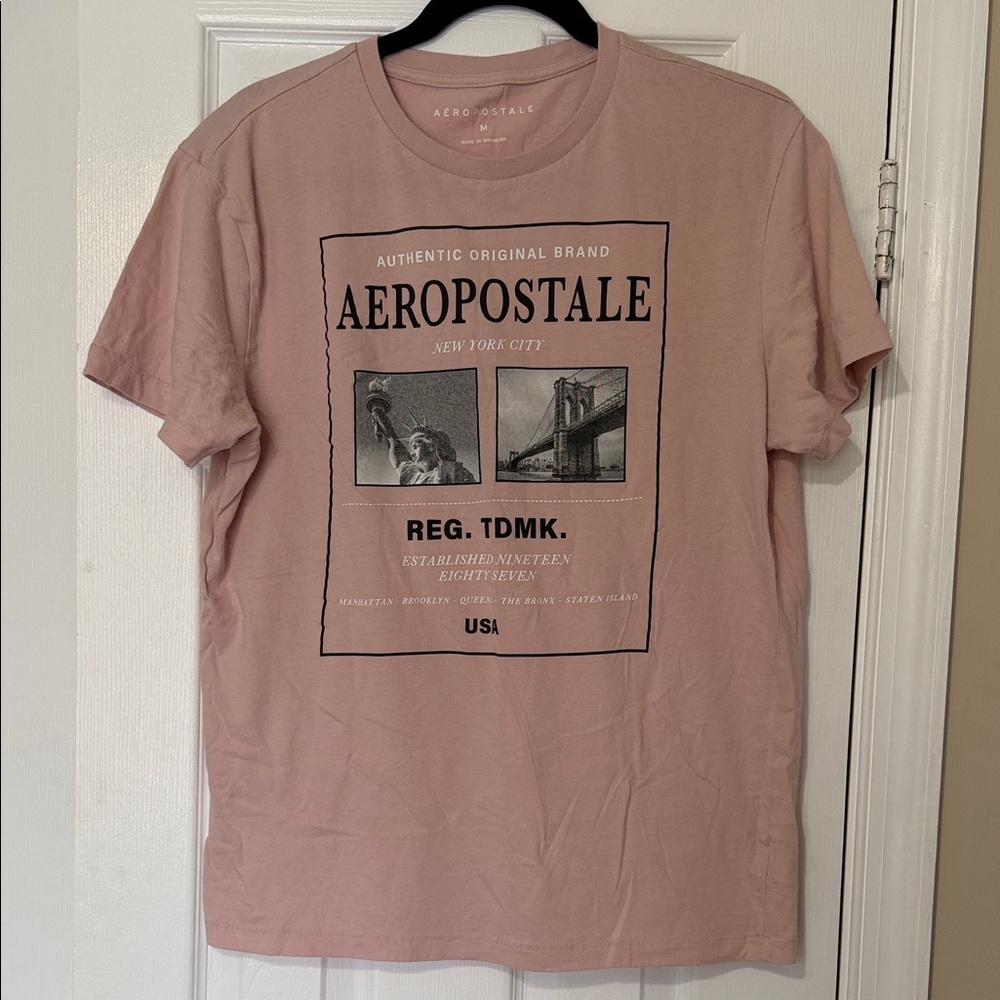 💙 Aeropostale NYC Graphic Shirt